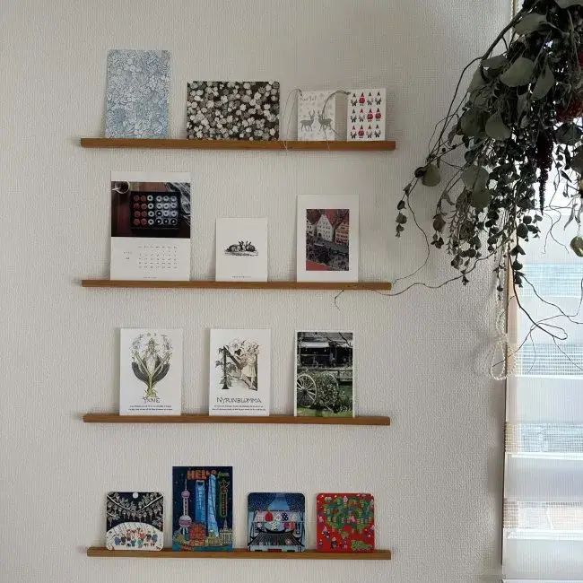 ポストカードがインテリアに?壁に飾って思い出をおしゃれにディスプレイしよう