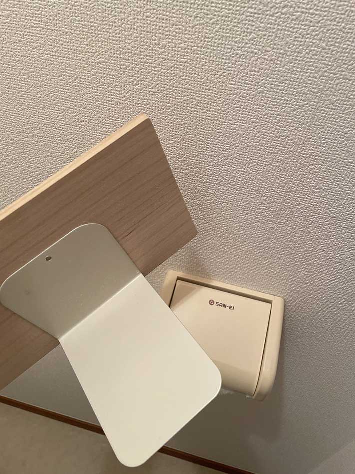 トイレに100均アイテムで収納を作ろう！賃貸でも使える簡単テク