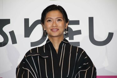 39歳・鈴木えみ、“すっぴん”披露「若すぎる！」「20代やん」「美しすぎます！」 | ORICON NEWS