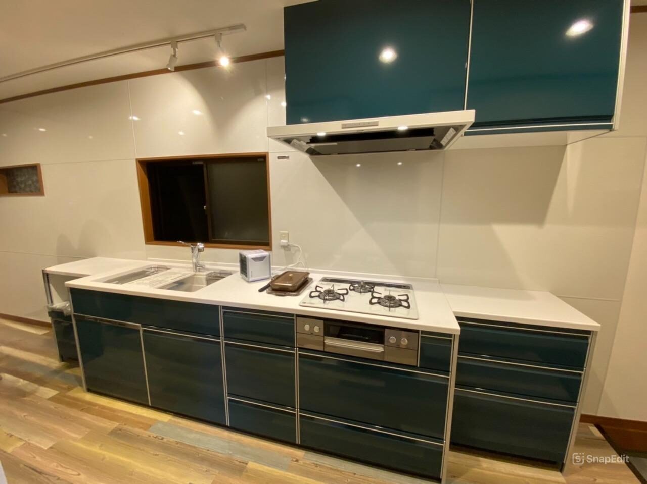 ブルーがキレイなキッチンを集めてみました！ブルーはTOTOのキッチンが豊富！？キッチン先生