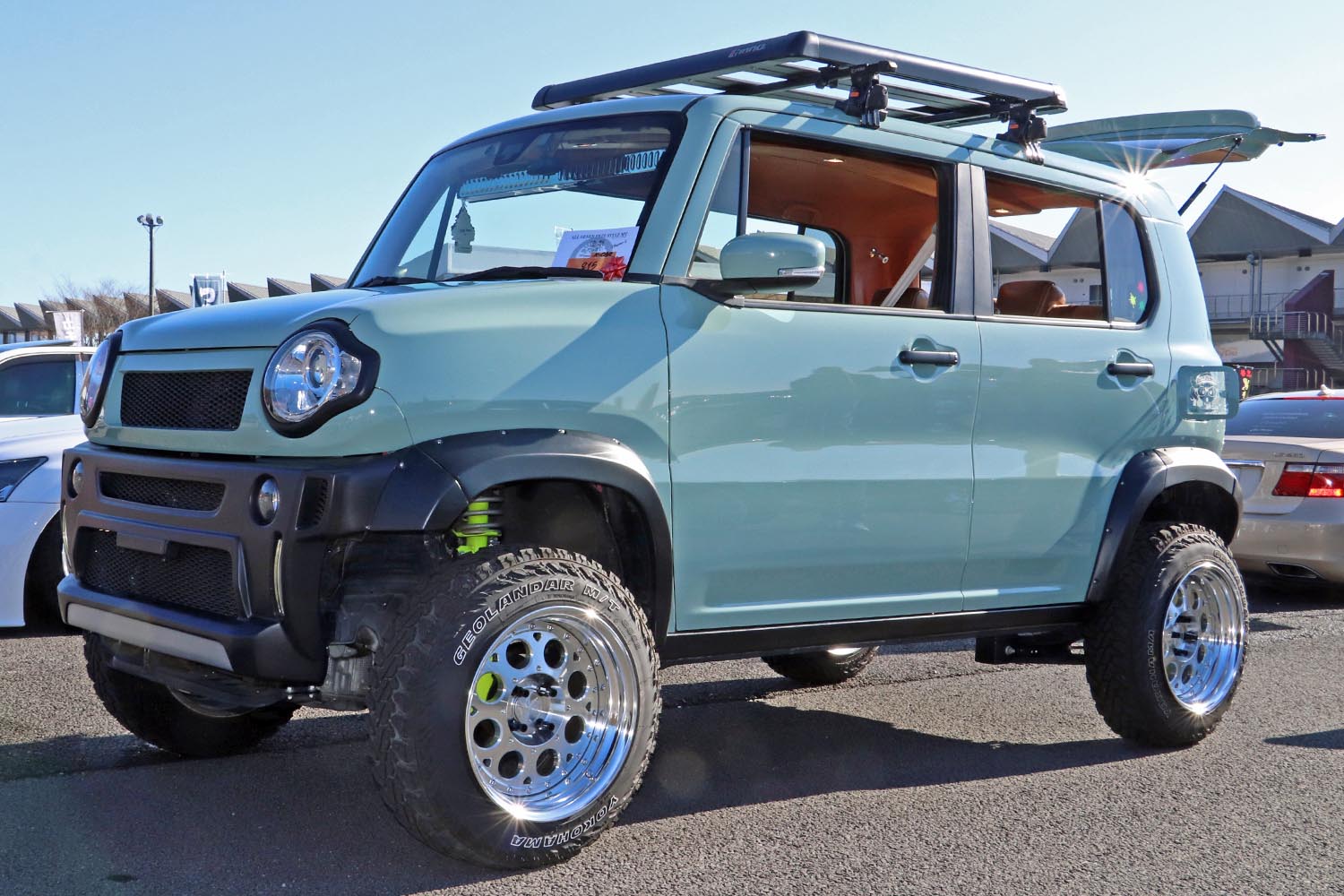 スズキ ハスラー ✖ カスタム！！新潟青山日記スタイルコクピット 新潟青山車のカスタマイズにかかわるスタッフより