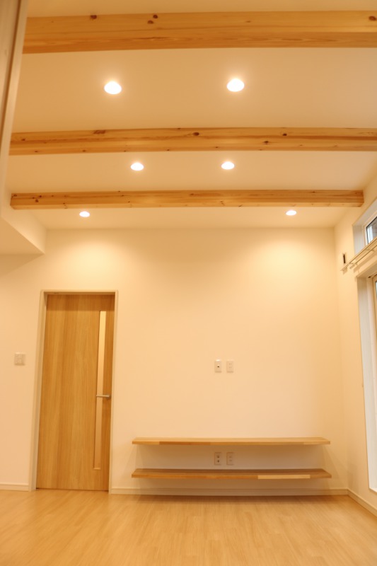 視線をあげて気分もあがる。天井の仕上げに注目！ 施工実例家づくりコラムアイフルホーム金沢北店