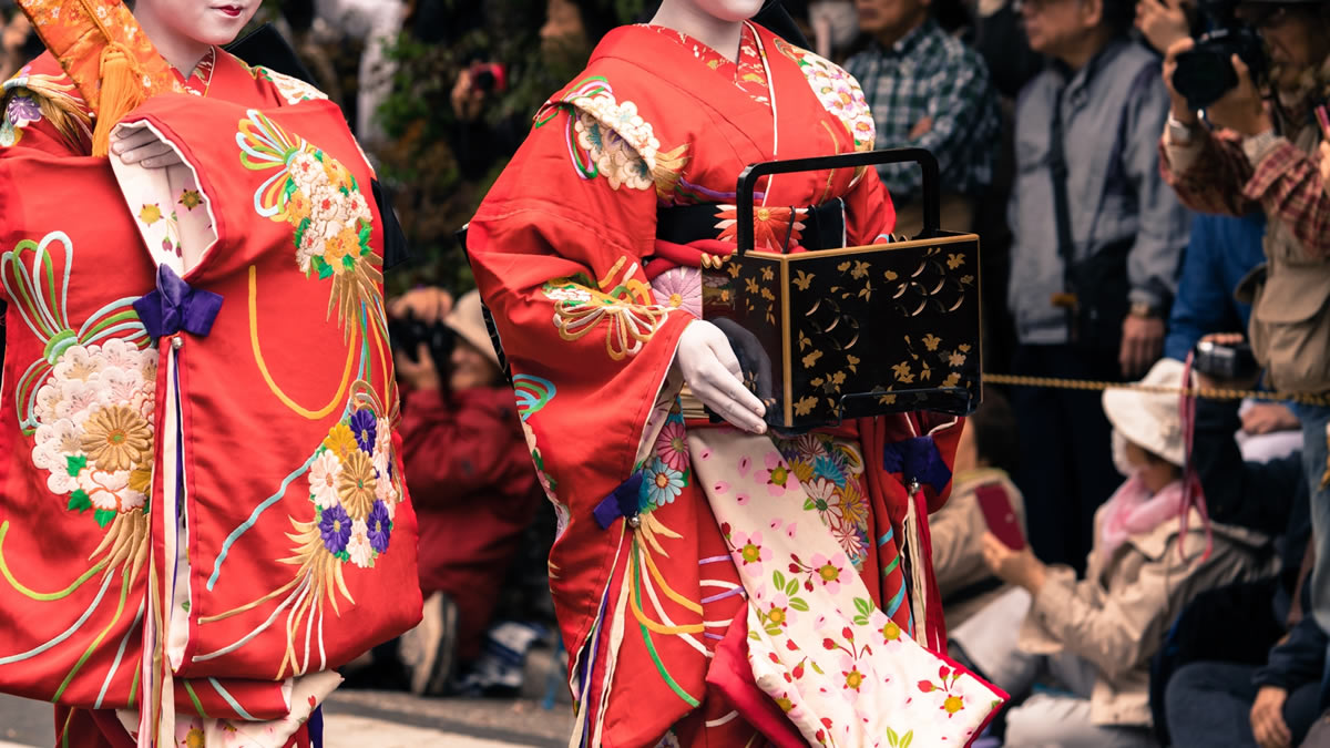 下川原土人形『花魁』 | 象々の郷土玩具