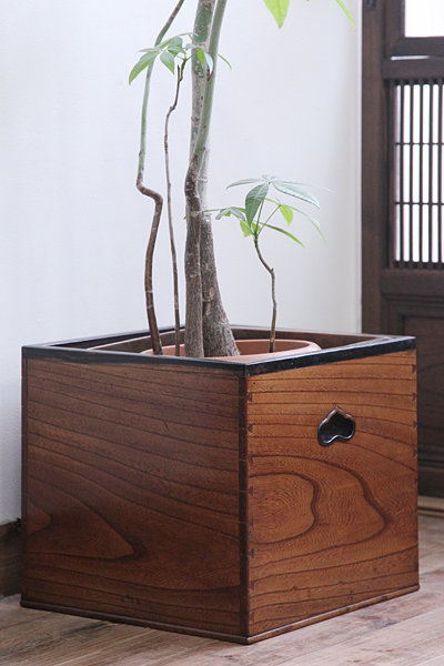 江戸後期の大名火鉢です - 生活骨董と古布のアンティークショップ antique TANTRA