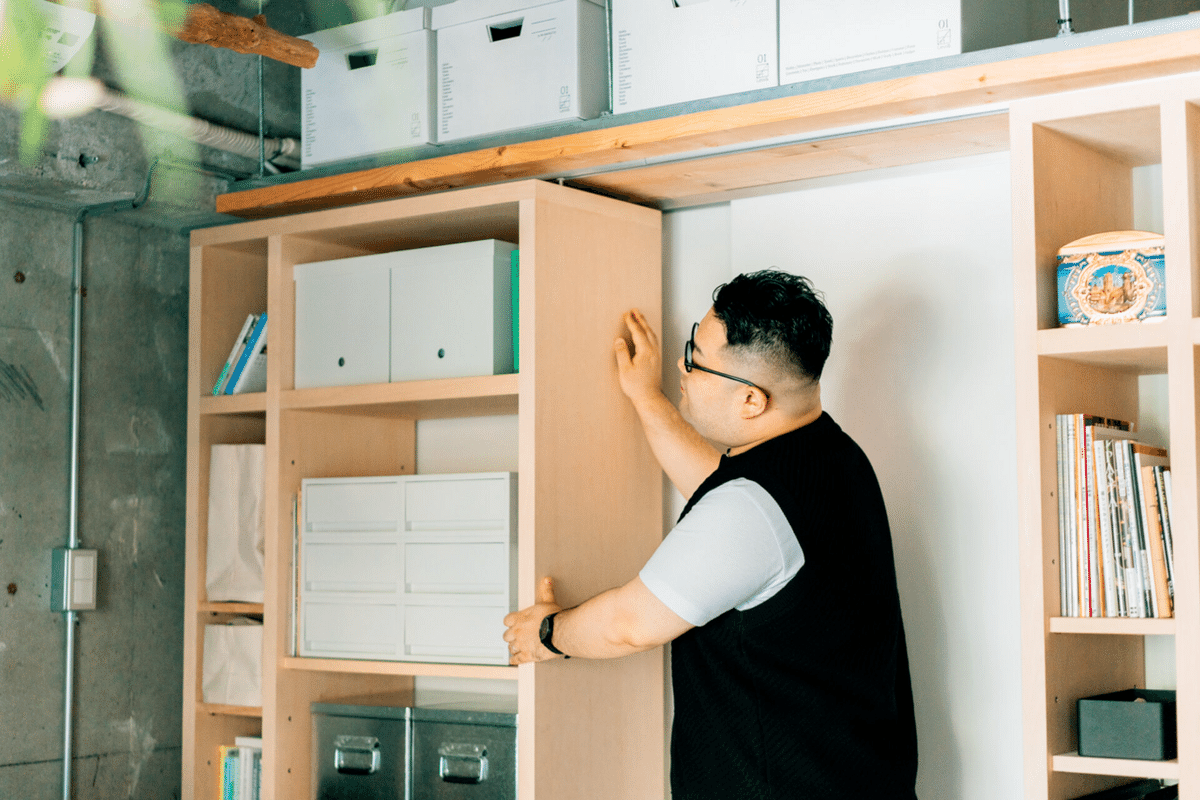 部屋の収納が飛躍的にすっきり！快適な空間を作るアイデアや実例を伝授 – Onnela オンネラ 暮らしに『楽』を、家族にワクワクを