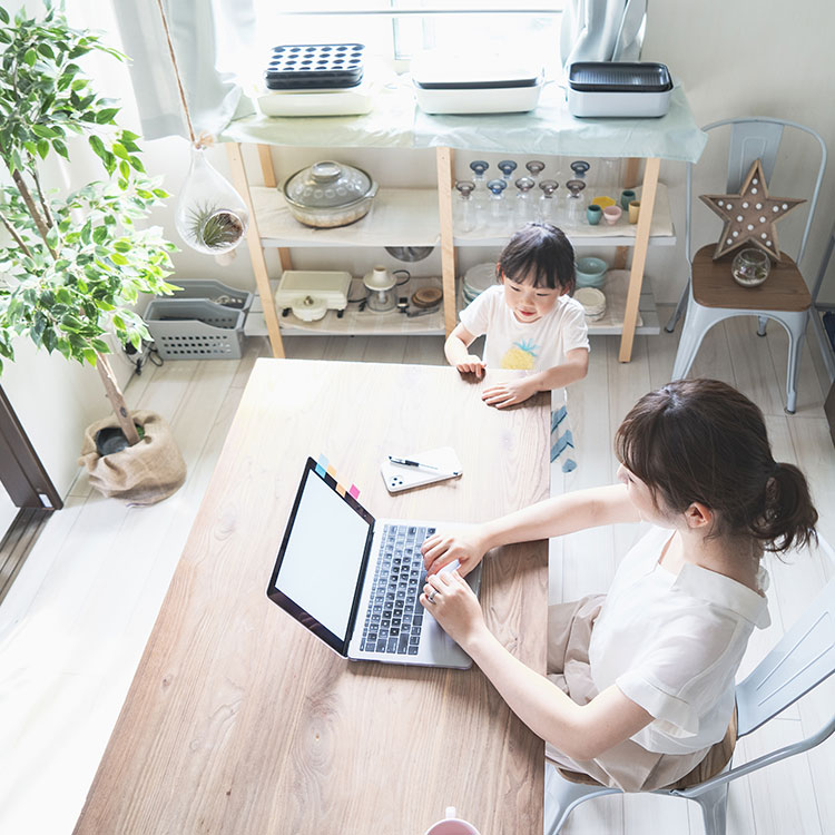 おしゃれなワークスペースでモチベーションアップ！ 在宅でも快適に過ごせる9畳1Kのお部屋 – 商品レビュー記事kurasso クラッソ 編集部