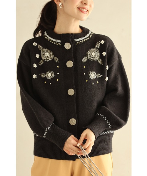 ビジュー付きポケットの黒カーディガン ビジュー 刺繍 ニット カーディガン