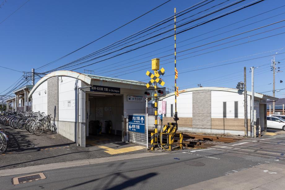 名鉄新那加駅南口整備計画案を模型に 名市大生ら、各務原市に寄贈：中日新聞Web