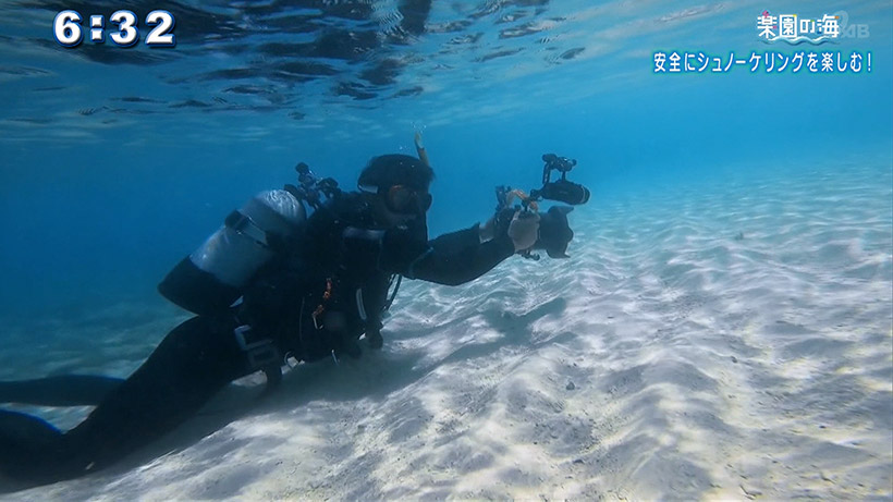 【水中撮影】水の中でふわふわと戯れるだけの動画【underwater swimming】