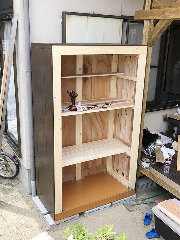 物置小屋作りもようやく完成間近でございます。物置小屋小屋小屋diy小屋作り物置diy物置エクステリアガーデンdiy庭いじりガーデンシェッドシェッド