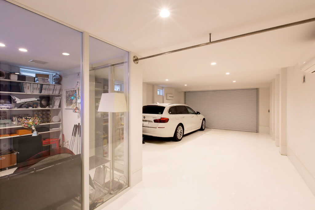 おしゃれガレージで憧れの秘密基地を作ろう！〜ディスプレイコンテストA-site富士宮〜ガレージ・倉庫・農業用倉庫ならカクイチ