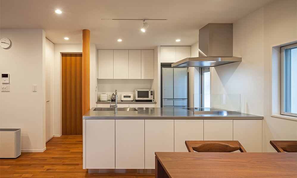 ペニンシュラキッチンとは？メリットや特徴、間取りについて横浜市・川崎市で注文住宅なら大栄建設心も、体も、澄み渡る