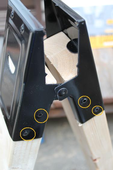 ソーホースブラケットでつくるフラワースタンドコラム - くらしメイドＤＣＭ