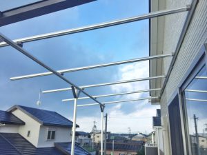 施工例「人工木のテラス屋根つきウッドデッキ」兵庫県加西市