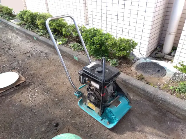 整地に使う道具を紹介します。芝張りの第一歩は整地から始めよう！生活110番