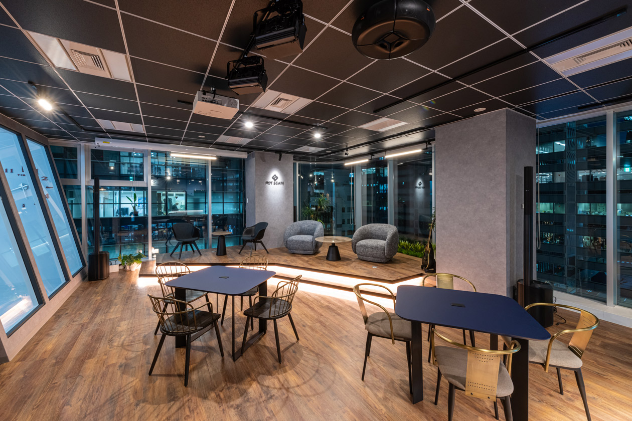 office relocation FLOOR: 80坪officedesignofficeinteriorオフィスデザインインテリアデザインオフィスインテリアオフィスリノベーションインテリアコーディネートオフィスレイアウトモダンオフィスオフィス空間デザインインスピレーション