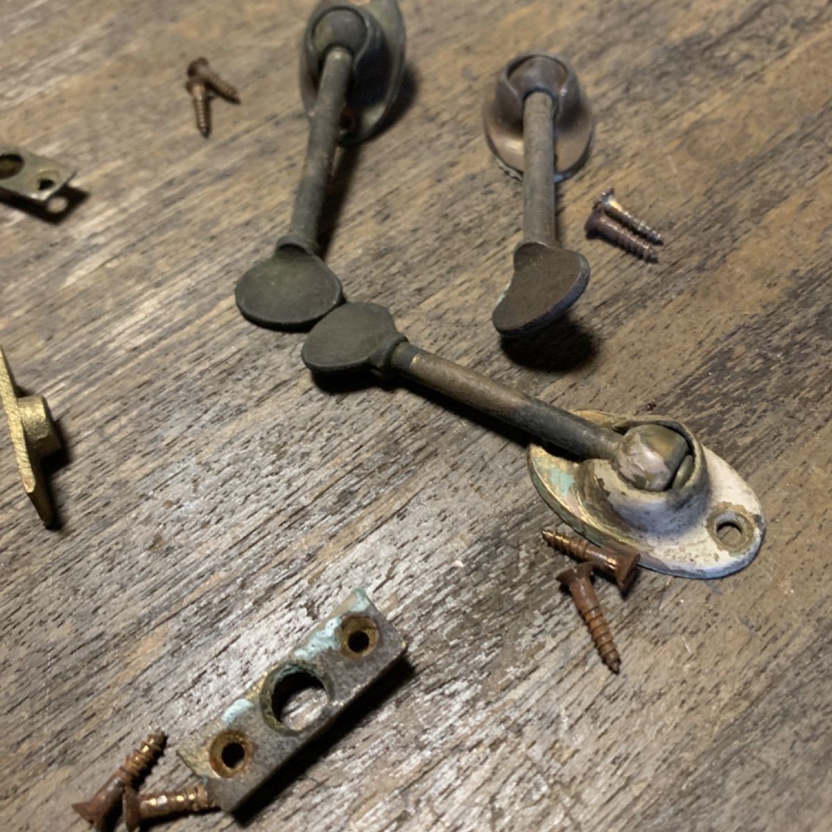 窓 サッシ のクレセント錠 鍵 がぐらぐらしている - LIXILQ&Aよくあるお問い合わせ