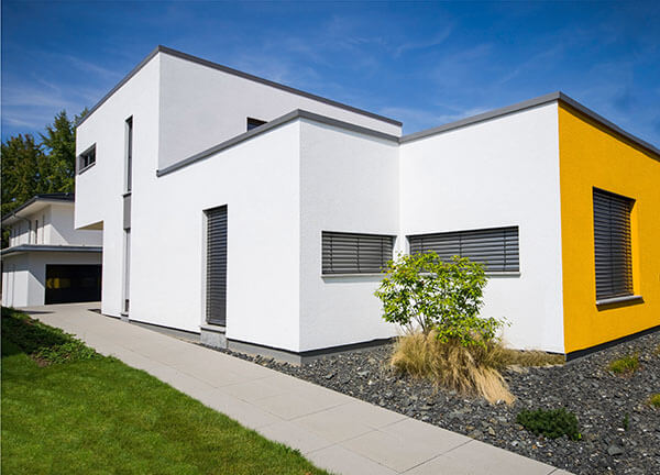 中庭のある家は排水経路の確保が必要？注意点やメリット・デメリットを解説 - コラム一覧 - お役立ちコラム - パナソニック ホームズ -Panasonic