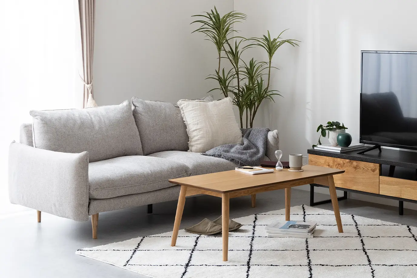 一人暮らしの女性向け おしゃれなモダンインテリアの作り方簡単＆実践ガイド