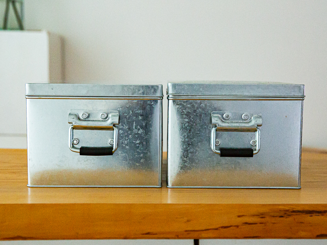 丈夫な“トタンの米びつ”や、昔ながらの“かご”を「収納ボックス」に。松野屋・松野きぬ子さんの整理術 - 天然生活web