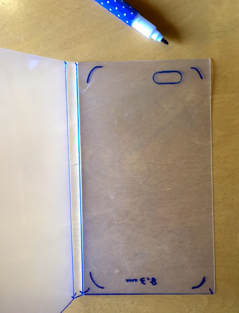 革製の「手帳型スマホケース」と「ストラップ」を手作りof nou