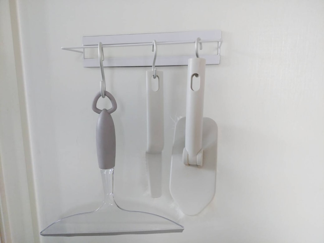 dショッピング バスブーツホルダー バススタイル ダブルコーティング ブーツホルダー バスブーツバスシューズ 風呂スリッパ 収納 ホルダー吸盤 バスサンダル お風呂 サンダル スリッパ 掛ける サビにくい バス収納 フック 浮かせて収納カテゴリ：バス用品