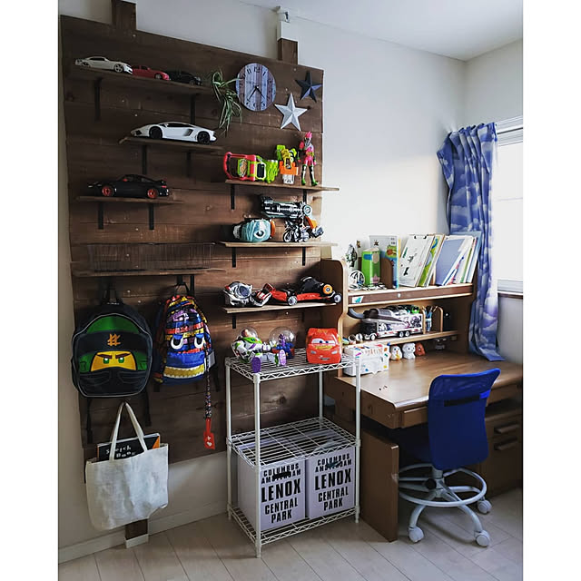 仮面ライダーファン垂涎！ 変身ベルトをすべてそろえた強者が話題に - Togetter