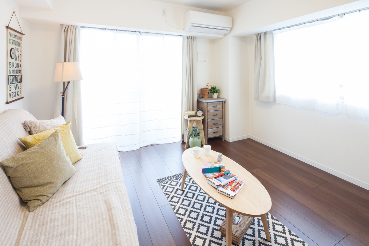 1K8畳で縦長の間取りのレイアウト実例！一人暮らし女子のおしゃれ部屋を紹介♪