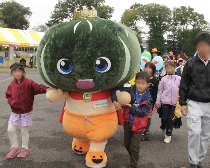 茨城県古河市「藤屋」オモウマで国宝級の手打ち佐野ラーメンを徹底解説 - 世界のグルメ隠れ紀行 in