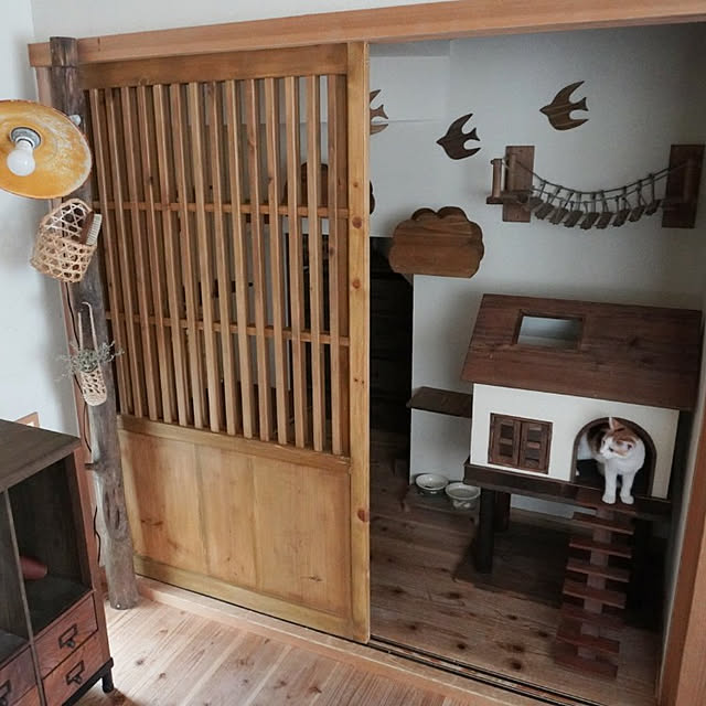 楽しいネットショッピング、すのこで作るなんちゃって格子戸 DIY