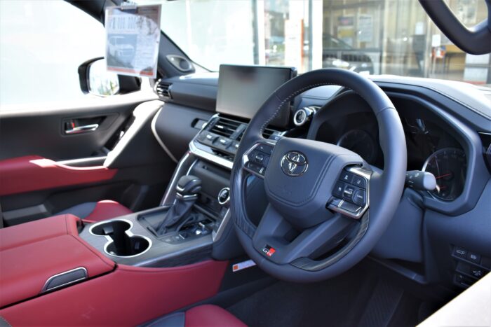 札幌レクサスLX570の事ならトミーモータースTOMMYモータース