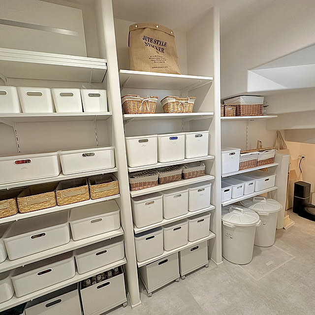 100均アイテムでパントリーを整理整頓しようRoomClip mag暮らしとインテリアのwebマガジン