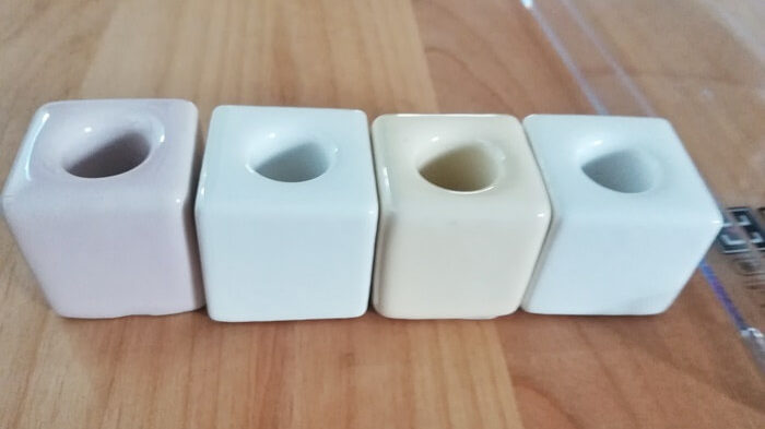 ダイソーの陶器の三角歯ブラシスタンド、役立ちますリスブログ