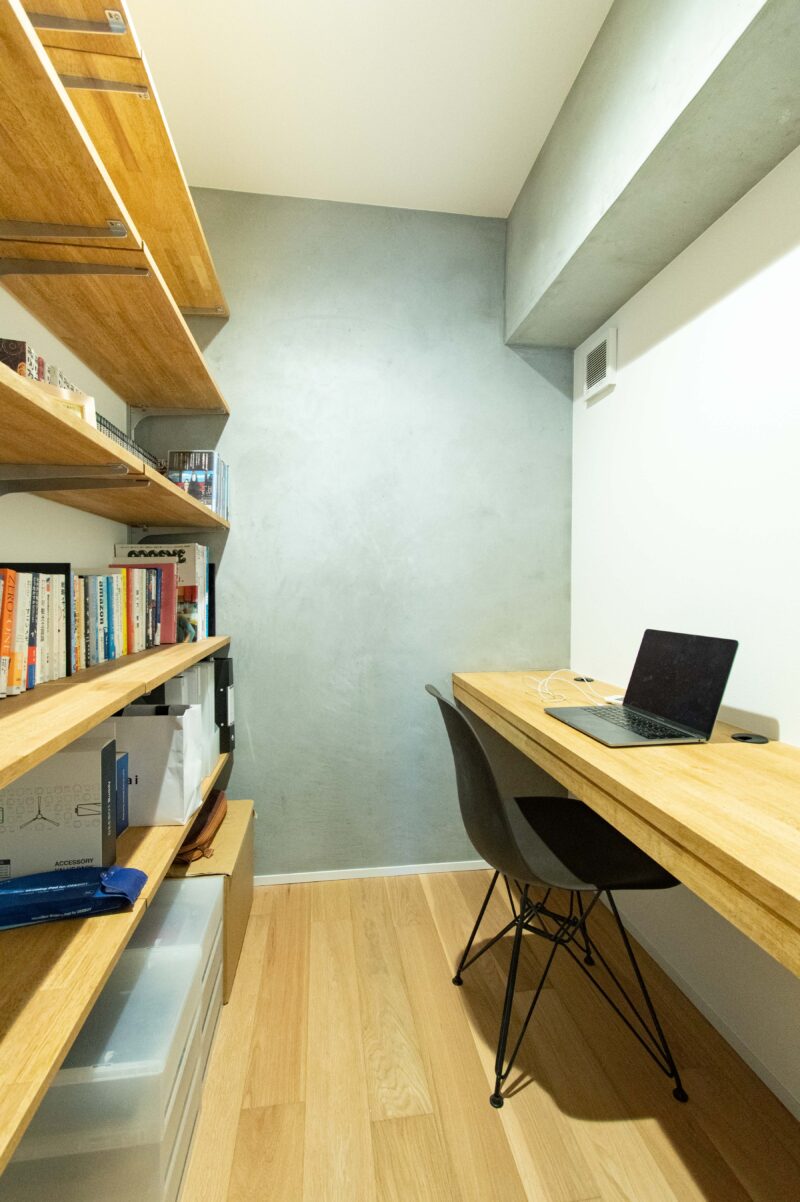 狭くてもできた！既存の部屋・空間を活用したミニ書斎・ワークスペースの作り方と事例27選リフォーム会社紹介サイト「ホームプロ」