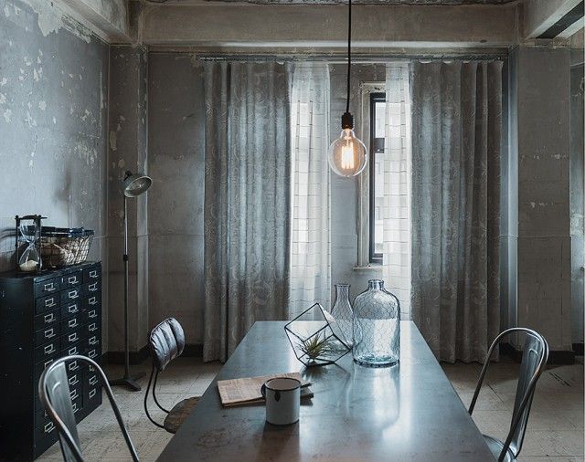 インダストリアルな雰囲気が都会顔な1級遮光裏地付カーテン「Faded Drapesフェイ